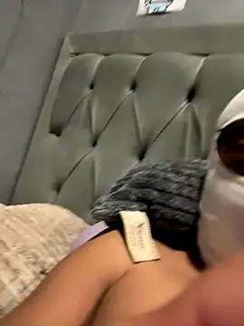 lain213 online show from 11-04-25, 06:01