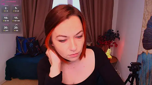 Snapshot of Serena_Foxxx chatting on 07-27-26, 06:20 Serena Foxxx online show from 07-27-26, 06:20