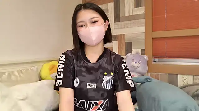 Snapshot of moka_latte chatting on 06-25-26, 09:47 moka latte online show from 06-25-26, 09:47