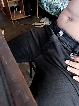 TanjiroCamadoo online show from 10-19-25, 04:35