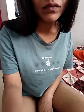 anshika0124 online show from 04-10-26, 06:29