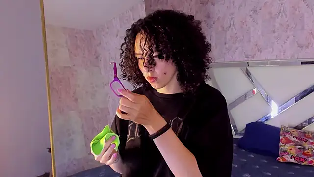 Snapshot of benny_wilson chatting on 01-08-26, 04:15 benny wilson online show from 01-08-26, 04:15