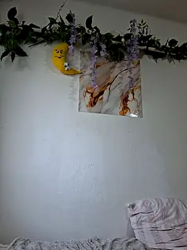 Snapshot of Nika_aa chatting on 06-27-26, 05:29 Nika aa online show from 06-27-26, 05:29