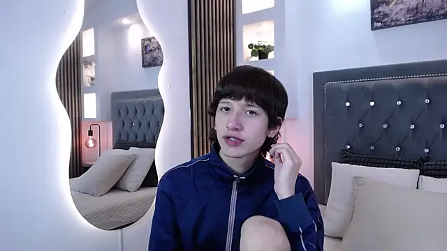 Snapshot of Emo_Boy_ chatting on 03-30-26, 08:21 Emo Boy online show from 03-30-26, 08:21