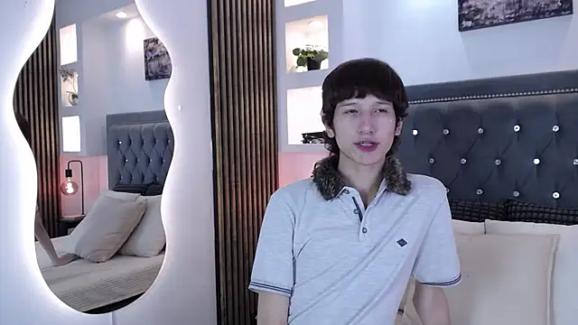 Snapshot of Emo_Boy_ chatting on 04-11-26, 08:13 Emo Boy online show from 04-11-26, 08:13