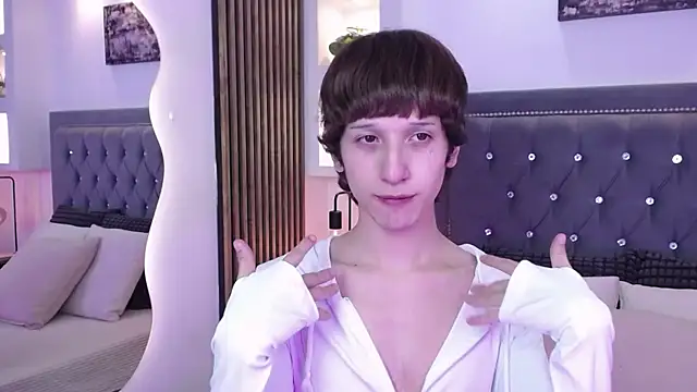 Emo Boy  online show from 05-16-26, 09:13