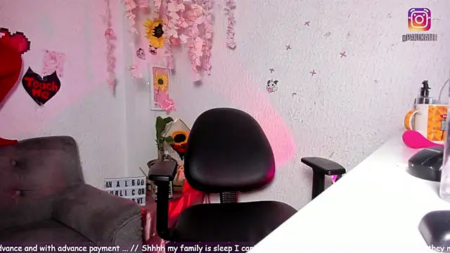 Emilycollei online show from 03-15-26, 04:29