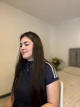 Snapshot of Isabella_LaRue chatting on 04-23-26, 10:01 Isabella LaRue online show from 04-23-26, 10:01