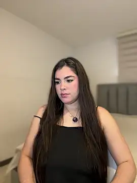 Snapshot of Isabella_LaRue chatting on 04-28-26, 09:42 Isabella LaRue online show from 04-28-26, 09:42