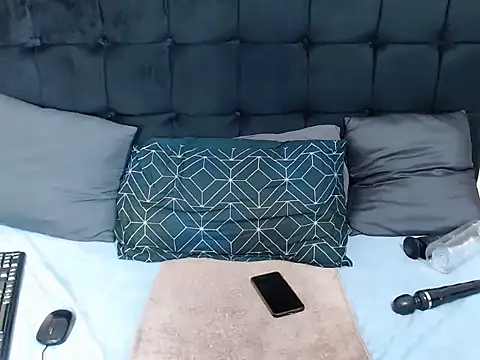 CaramelBootty online show from 11-25-25, 03:45