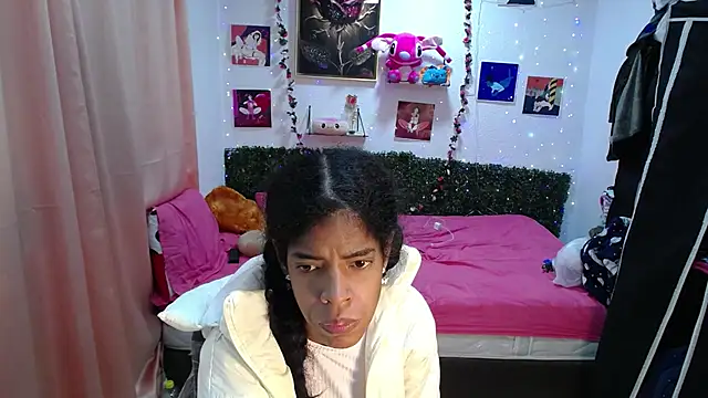 Snapshot of thianahorny chatting on 04-22-26, 12:50 thianahorny online show from 04-22-26, 12:50