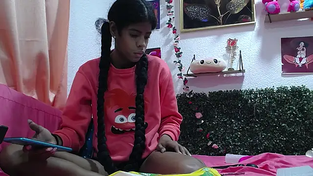 Snapshot of thianahorny chatting on 04-24-26, 01:24 thianahorny online show from 04-24-26, 01:24