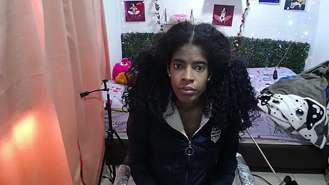 Snapshot of thianahorny chatting on 05-19-26, 12:55 thianahorny online show from 05-19-26, 12:55