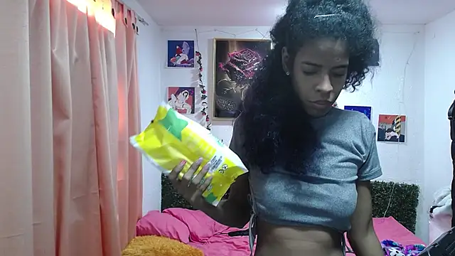 Snapshot of thianahorny chatting on 05-23-26, 01:37 thianahorny online show from 05-23-26, 01:37