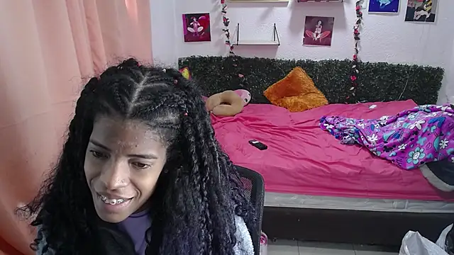 Snapshot of thianahorny chatting on 05-28-26, 12:57 thianahorny online show from 05-28-26, 12:57