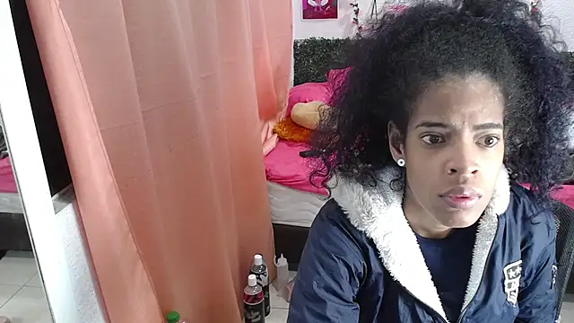 Snapshot of thianahorny chatting on 06-01-26, 12:51 thianahorny online show from 06-01-26, 12:51