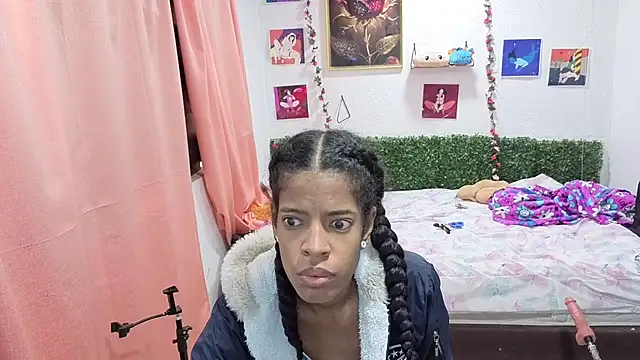 Snapshot of thianahorny chatting on 06-25-26, 12:42 thianahorny online show from 06-25-26, 12:42