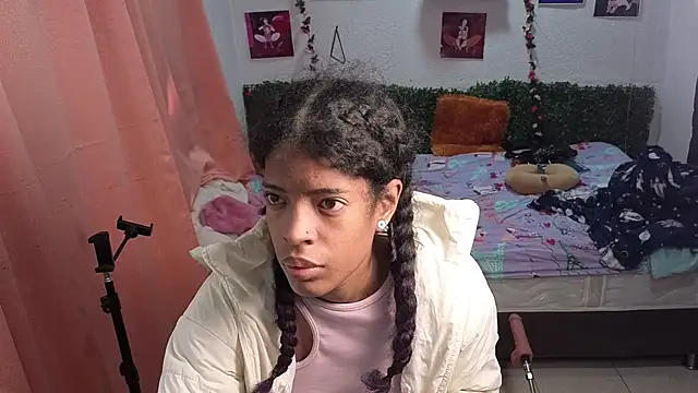 Snapshot of thianahorny chatting on 07-06-26, 01:41 thianahorny online show from 07-06-26, 01:41