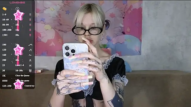 HoneyGold  online show from 06-22-26, 03:47