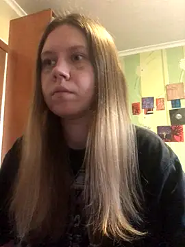 LunaVirelle online show from 11-22-25, 01:54