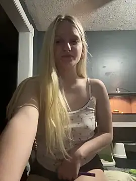 Snapshot of lexuslover687 chatting on 06-19-26, 04:17 lexuslover687 online show from 06-19-26, 04:17