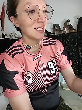 Lucy colee online show from 03-14-26, 05:40