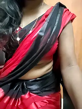 Snapshot of Tamilmallu-duskygirl03 chatting on 01-06-26, 05:55 Tamilmallu-duskygirl03 online show from 01-06-26, 05:55