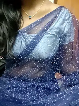 Snapshot of Tamilmallu-duskygirl03 chatting on 01-11-26, 05:45 Tamilmallu-duskygirl03 online show from 01-11-26, 05:45