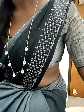 Snapshot of Tamilmallu-duskygirl03 chatting on 01-13-26, 06:08 Tamilmallu-duskygirl03 online show from 01-13-26, 06:08