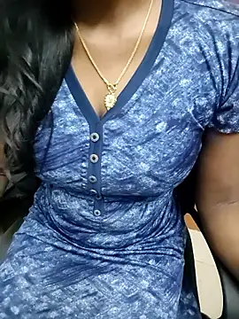 Snapshot of Tamilmallu-duskygirl03 chatting on 01-31-26, 07:11 Tamilmallu-duskygirl03 online show from 01-31-26, 07:11