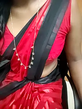 Snapshot of Tamilmallu-duskygirl03 chatting on 02-06-26, 04:50 Tamilmallu-duskygirl03 online show from 02-06-26, 04:50