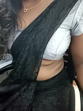 Snapshot of Tamilmallu-duskygirl03 chatting on 03-15-26, 05:30 Tamilmallu-duskygirl03 online show from 03-15-26, 05:30