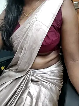 Snapshot of Tamilmallu-duskygirl03 chatting on 04-07-26, 06:58 Tamilmallu-duskygirl03 online show from 04-07-26, 06:58