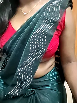 Snapshot of Tamilmallu-duskygirl03 chatting on 04-09-26, 05:29 Tamilmallu-duskygirl03 online show from 04-09-26, 05:29