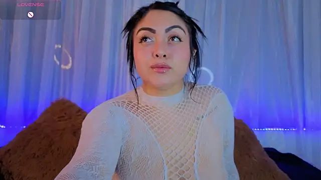 Victoria Jonhss online show from 04-02-26, 01:58