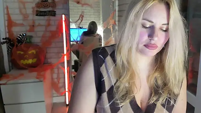 Passion-Blondy online show from 10-22-25, 07:46