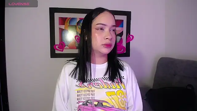 Kari Ruiz  online show from 02-25-26, 09:02