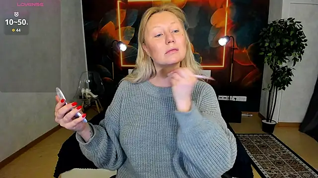 scent  of woman online show from 02-05-26, 01:54