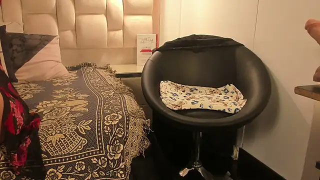 Barbbara sweett online show from 03-18-26, 01:03