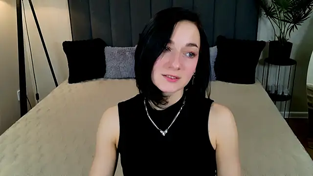 Snapshot of BaileeLynn chatting on 05-06-26, 12:21 BaileeLynn online show from 05-06-26, 12:21