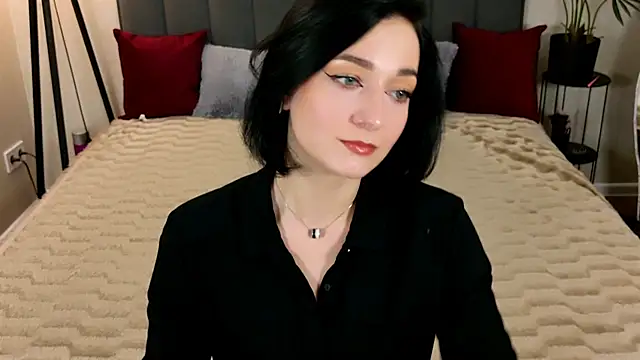 Snapshot of BaileeLynn chatting on 06-14-26, 12:29 BaileeLynn online show from 06-14-26, 12:29