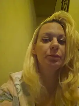 Snapshot of SlyLady chatting on 05-30-26, 01:35 SlyLady online show from 05-30-26, 01:35