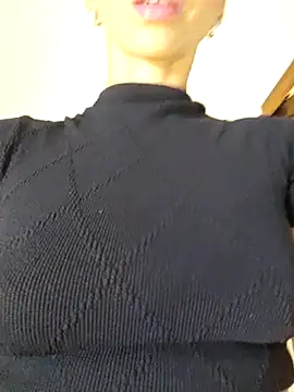 Snapshot of Alice_Barry chatting on 03-27-26, 12:27 Alice Barry online show from 03-27-26, 12:27