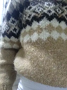 Snapshot of Alice_Barry chatting on 04-11-26, 12:04 Alice Barry online show from 04-11-26, 12:04