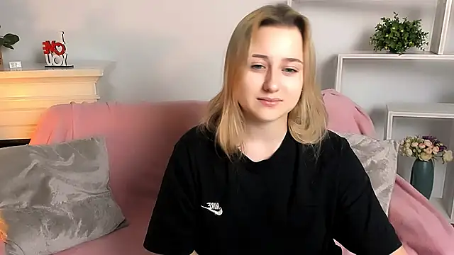 Lulu   Moon online show from 03-20-26, 08:57