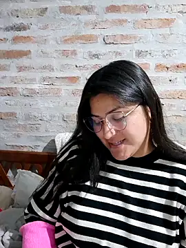 morenalatinaa online show from 05-11-26, 02:39