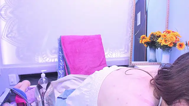 Kylie Bloom online show from 02-17-26, 08:15