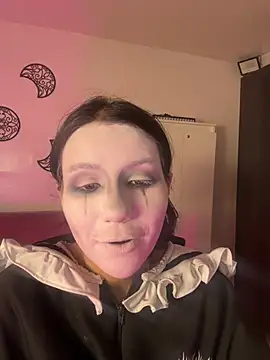 Snapshot of HollyPeach chatting on 06-25-26, 07:40 HollyPeach online show from 06-25-26, 07:40