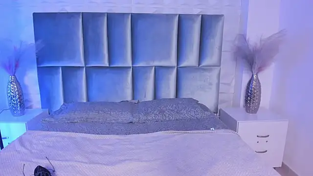 Snapshot of HollyPeach chatting on 07-17-26, 03:24 HollyPeach online show from 07-17-26, 03:24