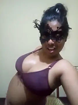 Expose Queen online show from 03-04-26, 05:52